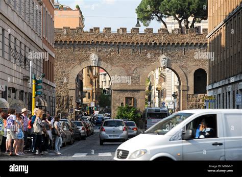 The Passetto di Borgo · The escape route of the popes